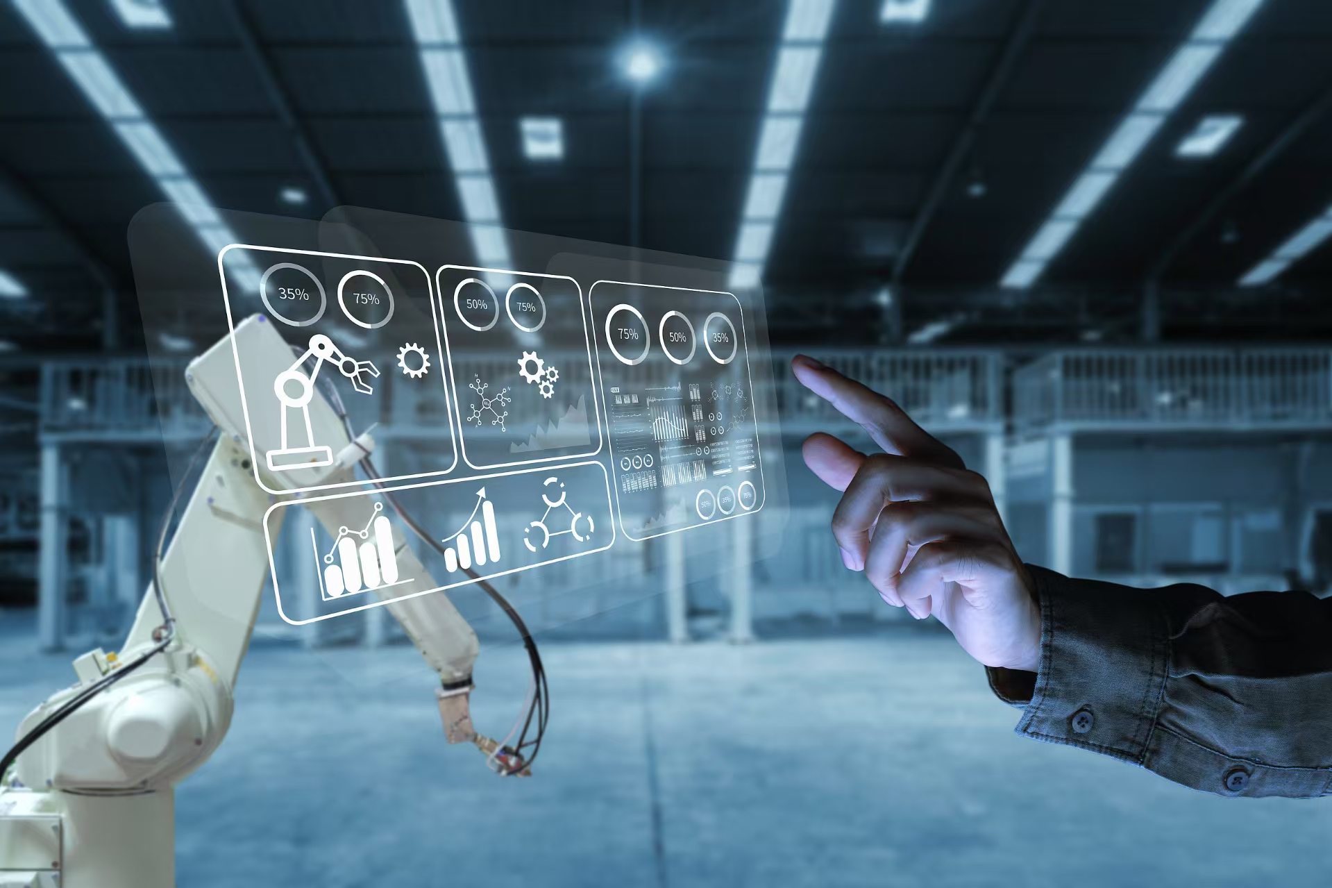 工控界“小华为”业绩创新高但增速放缓，押注机器人、重返储能可破局吗？